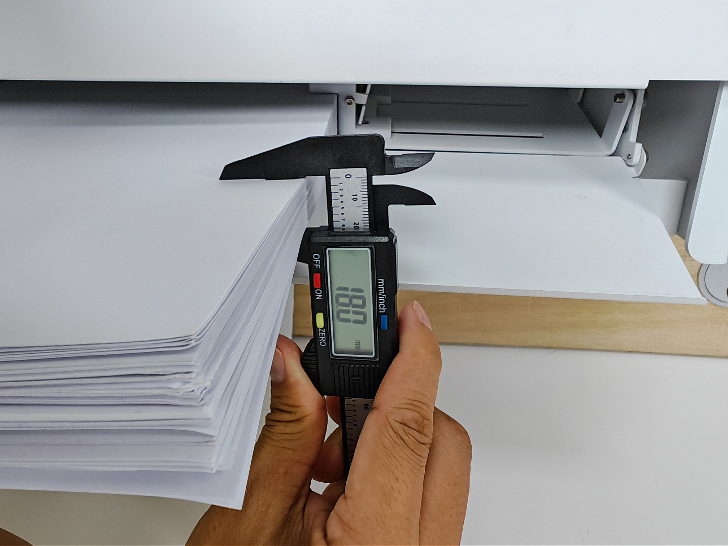 UUNA TEK® iAuto Plus - Handwriting Machine with Feeder/Automatic Signature Machine/Handwriting Machine for Letter/Automatic Writing Machine, Write Up to 210 Letters, 80 Envelops Per Load - UUNA TEK CO.,LIMITED