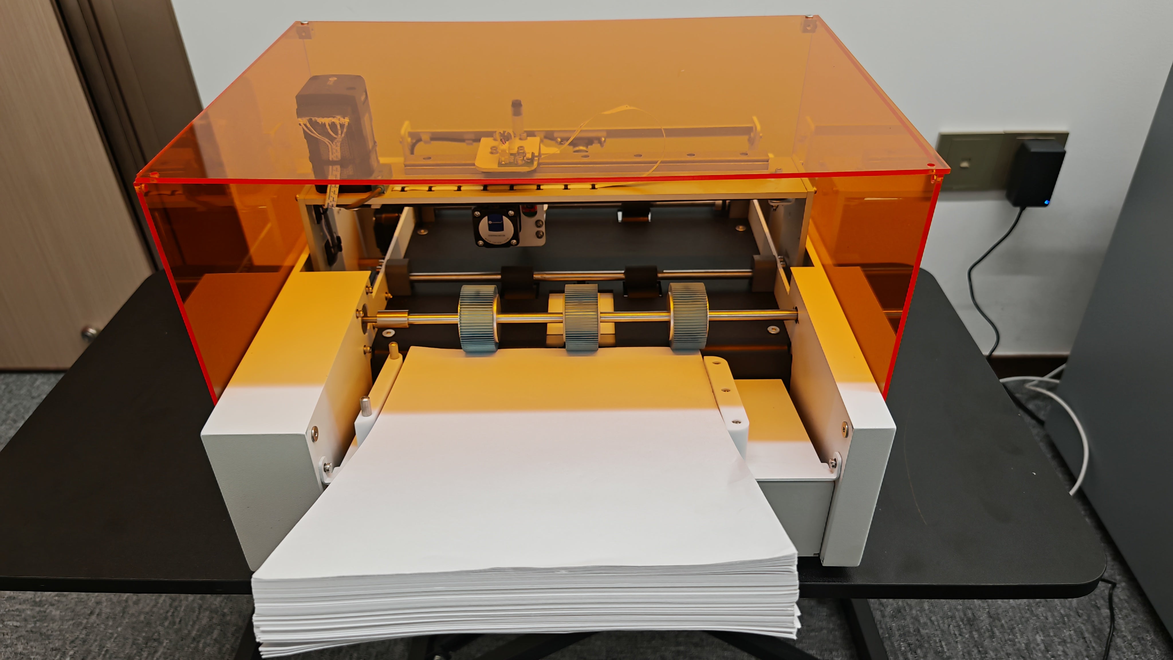 UUNA TEK® iAuto Plus 2.0 - La máquina de escritura automática con IA de nueva generación, escribe hasta 250 cartas y 95 sobres por carga